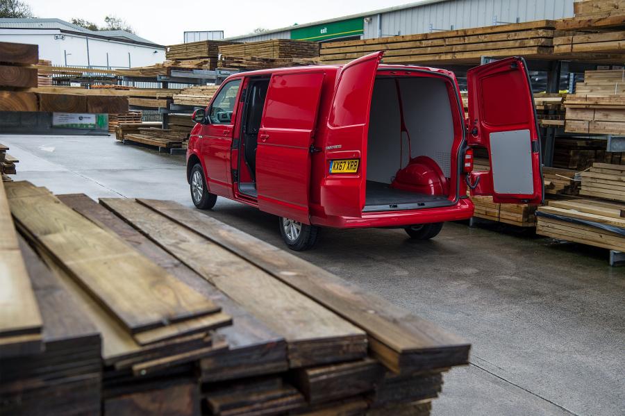  Volkswagen Transporter Kasten (T6) 2015 года  (UK) (фото 19 из 38)